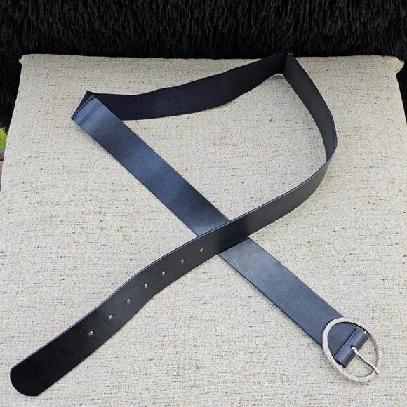 Women Belt Crystals Accent Buckle Black Faux Leather Waistband Size 22/24 44in - Picture 8 of 10